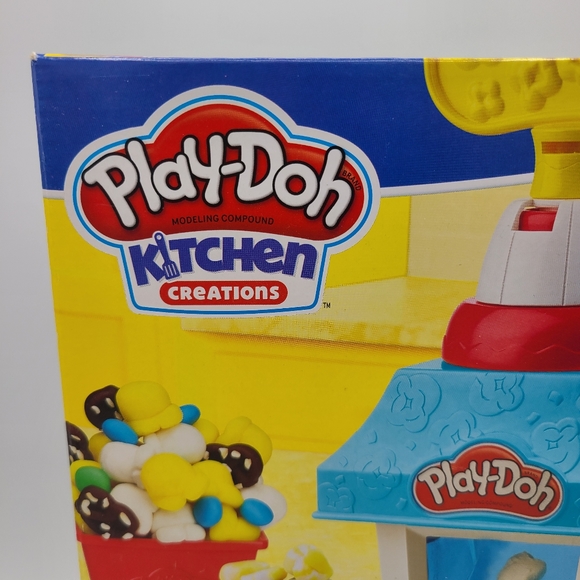 Play Doh Kitchen Creations Popcorn Party Popcorn Oreo Play Food Toy Set 6 Cans - Picture 3 of 8